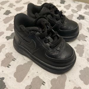 4C Black AIR FORCE 1